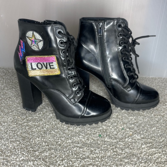 Also Lace up Ankle Booties size 8 . Pre-own - Picture 1 of 4